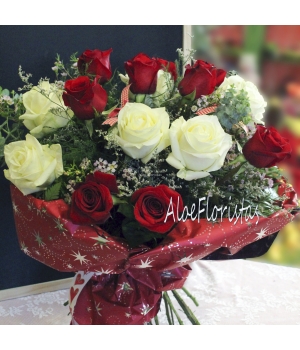 Ramo Rosas Rojas y Blancas Ramo Rosas Rojas y Blancas
